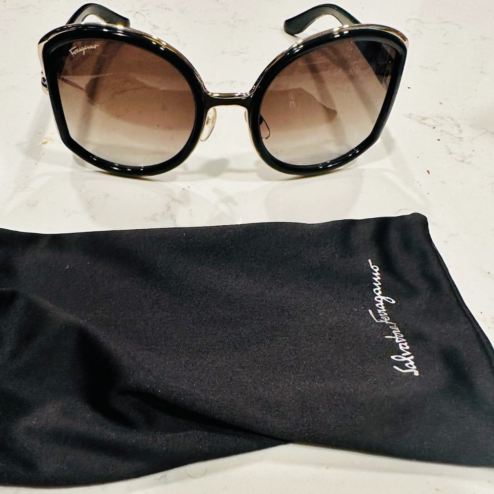 Salvatore Ferragamo  SF719S-001 Black SF719S Sunglasses